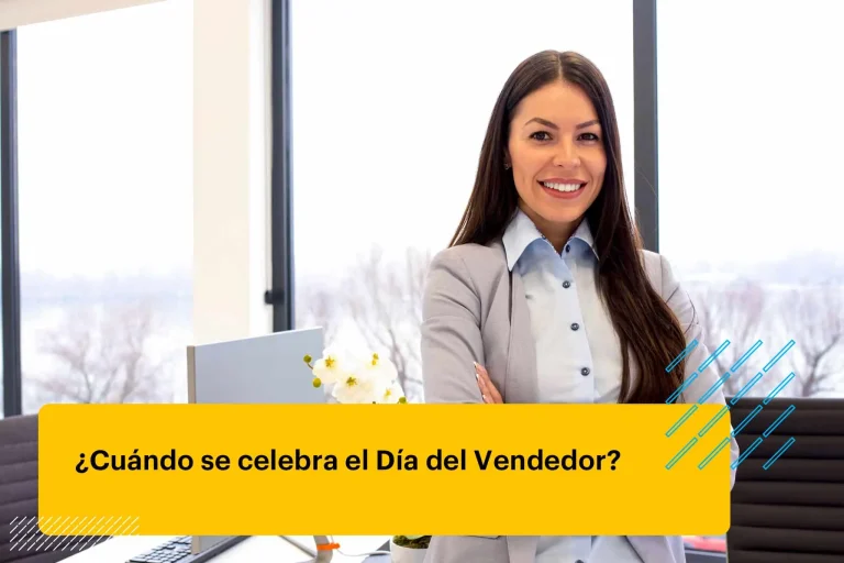 ejecutiva de ventas sonriendo frente a cámara